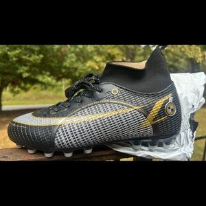 Black and Gold Soccer Cleats/Size 38/NEW!!!